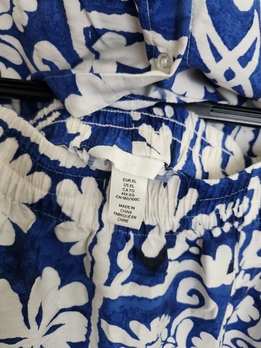 H&M Short Sleeve Short Set Blue and White Floral Button-Up Top XL - Picture 8 of 13
